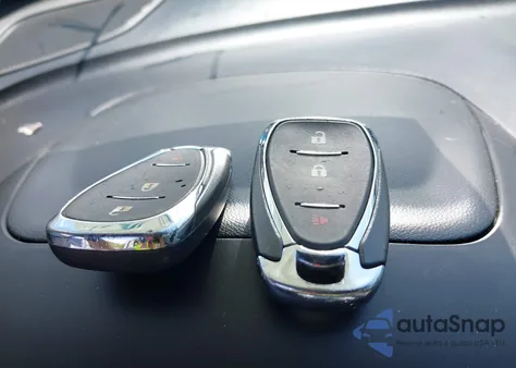 2018 Chevrolet Equinox Ls z USA, uszkodzony, nr VIN 2GNAXHEV5J6240308